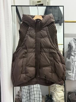 LANMREM Winter Versatile Dowm Vest For Women Hooded Knitted Sleeveless Spliced Solid Color Coat Casual 2024 New Clothing 2VV302