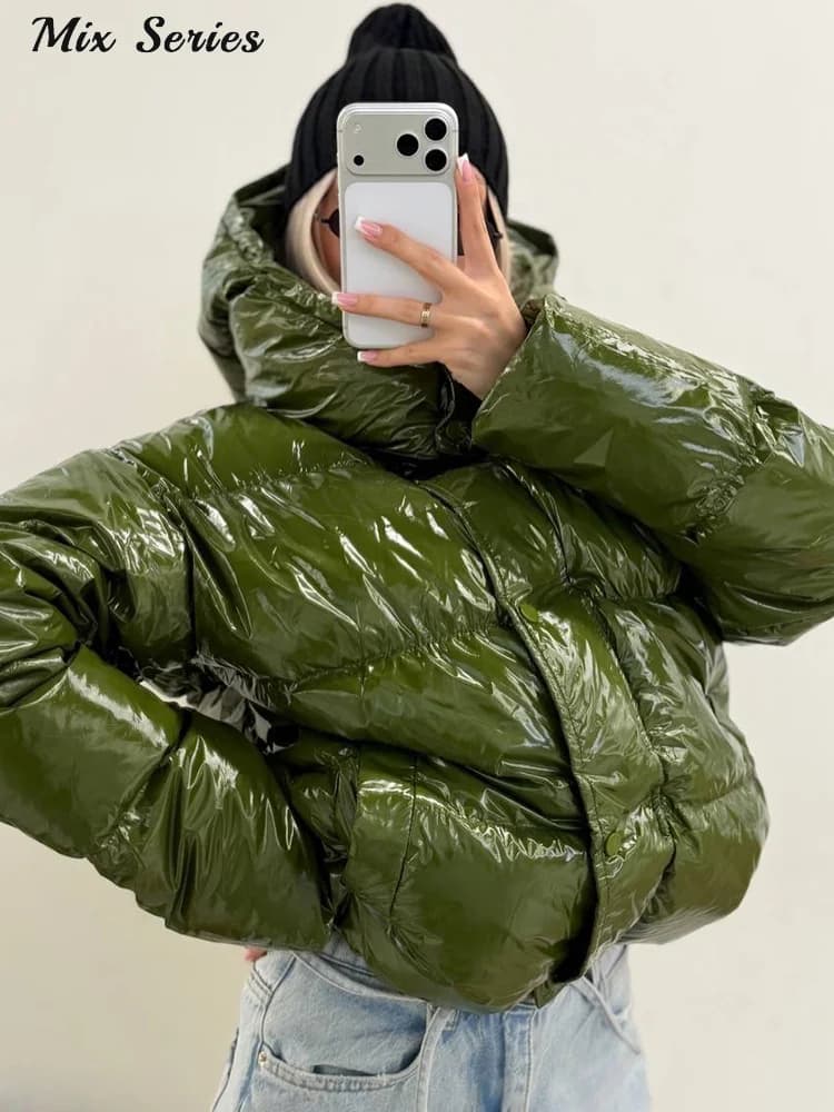 Fashion Glossy Detachable Hood Puffer Jacket Women Full Sleeves Zip Pockets Quilted Coat 2026 Winter New Lady Casual Outerwear