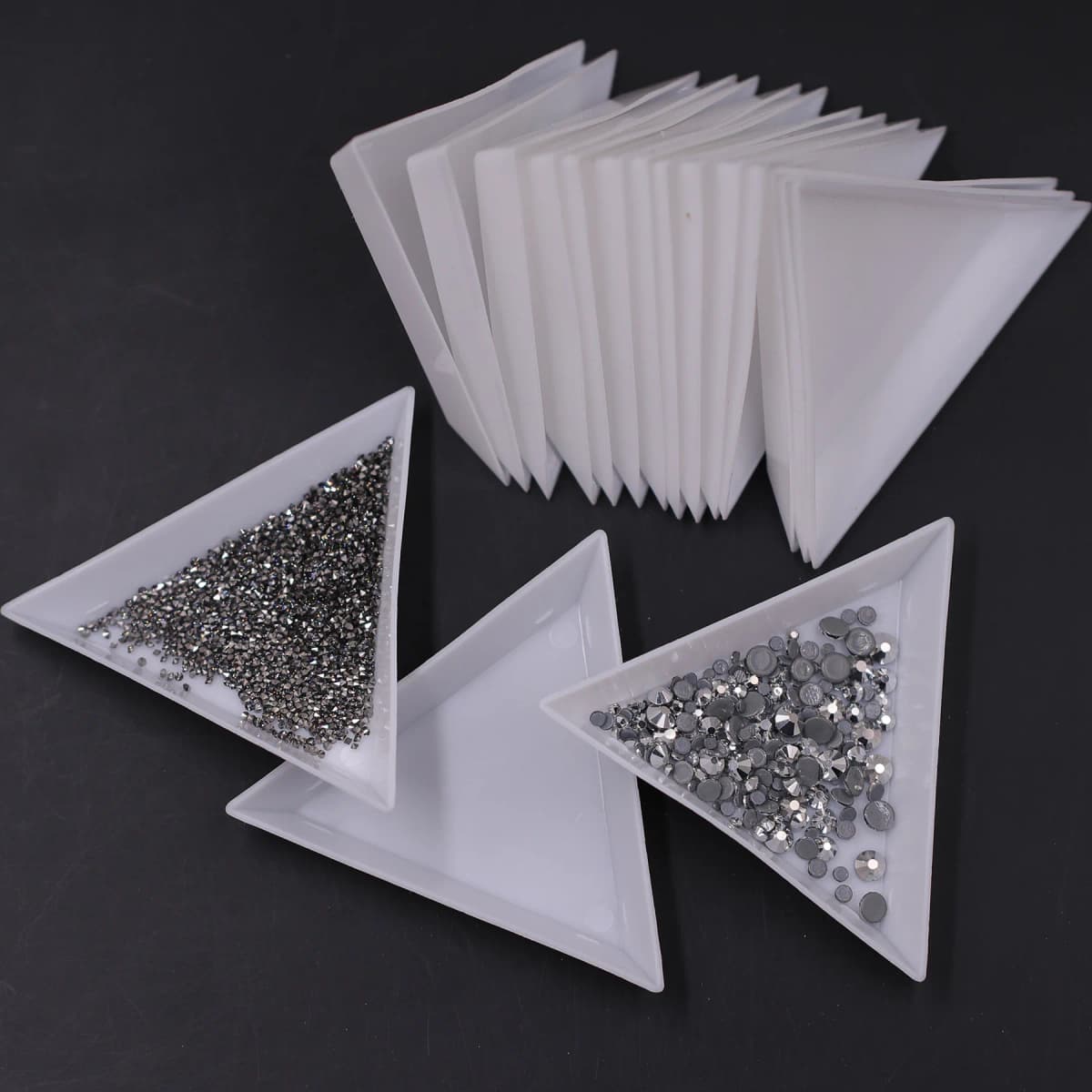 Good Quality 10 PCS/Lot DIY Storage Packing Box Plastic Acrylic Triangle Plate Nail Art Rhinestone Tray Tool Drilling Box