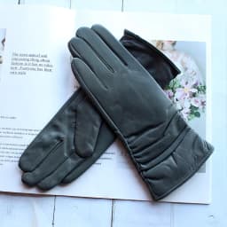 Women's Sheepskin Leather Gloves With Velvet Lining For Warmth in Autumn and Winter Outdoor Anti Cold Motorcycle Driving Gloves
