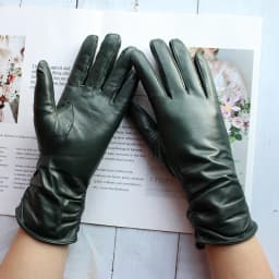 Women's Sheepskin Leather Gloves With Velvet Lining For Warmth in Autumn and Winter Outdoor Anti Cold Motorcycle Driving Gloves