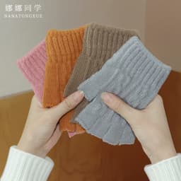 Half-Finger Gloves for Men and Women, Autumn and Winter, Fingerless, Suitable for Students Writing, Typing, Cycling, Touchscreen Compatible, Knitted Wool, Warm, Fingerless Design