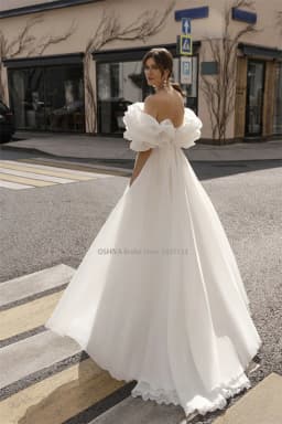 Romantic Strapless A-Line Organza Wedding Dresses Off the Shoulder Sleeveless Sweep Train Bridal Gowns Vestidos De Noiva