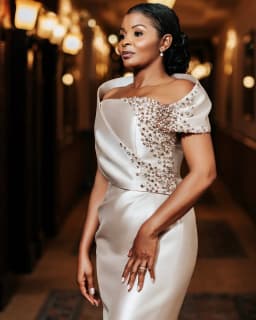 Sophisticated Off the Shoulder Beaded Satin Sheath Wedding Dresses Custom Made 2026 Vestido De Noival