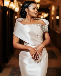 Sophisticated Off the Shoulder Beaded Satin Sheath Wedding Dresses Custom Made 2026 Vestido De Noival