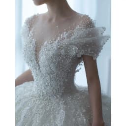 2026 New Luxury Wedding Dress The Shoulder V-neck Sexy Lace Applique Princess Wedding Gown With Pearls Vestido Noiva Customized