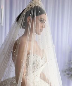 Customzied Dubai Luxury Pearls Beading Sweetheart Ball Gown Wedding Dresses Princess Sleeveless Bride Gowns Vestido De Noiva