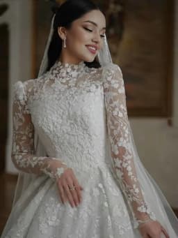 Luxury Long Sleeve Wedding Dresses High Neck Robes Customized Appliques Lace Country Bridal Gowns Vestidos De Novia