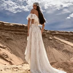 Off Shoulder Lace Wedding Dress Corset High Low Split Bridal Gown Backless Ruffle Train Desert Wedding Vestido De Novia Custom