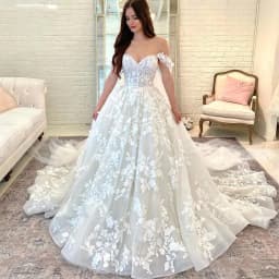 Elegant Off Shoulder Wedding Dresses for Bride Long Lace Wedding Gowns with Train Sweetheart A-line Bridal Gowns