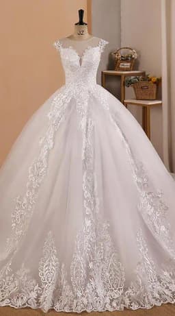Lace Wedding Dress V-neck Luxury Princess Wedding Gown With Train Classic Ball Gown Plus Size Vestido De Noiva Customized