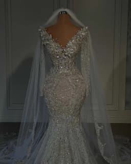 Glitter V Neck Wedding Dresses Crystal Bridal Gowns Sequins Beading Sweep Train Long Sleeve Customized Bride Dress