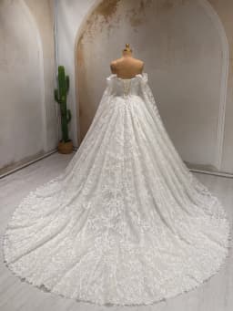 Elegant Lace Long Sleeves Wedding Dress Off Shoulder Princess Ball Gown Sweetheart Bridal Dress Long Train Vestido De Novia
