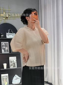 Miyake Pleated Top for Women 2026 Spring New Fashion Versatile Short-sleeved Fashion T-shirt for Women Folding Hooded Sweatshirt