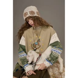 ELFSACK 2025 Autumn New Arrivals Casual Soft Vintage Splicing Design Crew Neck Sweatshirt For Woman
