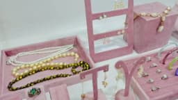 Jewelry Rack Display Pink Velvet Cloth Window Necklace RingJewelry Exhibitor Props High-End Display Props Free Combination