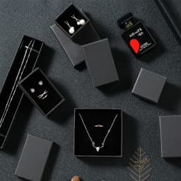 50pcs Black White Brown Kraft Paper Jewelry Gift Box Luxury Cardboard 7x9x3cm Bracelets Earrings Rings Necklaces Packaging Boxes