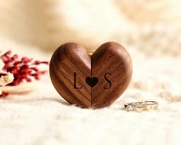 Free Engraving of Name Heart-shaped Wood Proposal Ring Box Jewellery Gift Wedding Valentine Jewelry Storage Organizer Ring Box