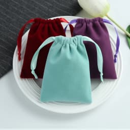 50 Velvet Jewelry Small Gift Bags Mini Size 7X9cm Drawstring Packaging Organizer Pouch For Girl Wedding Favor Candy Goodie Bag