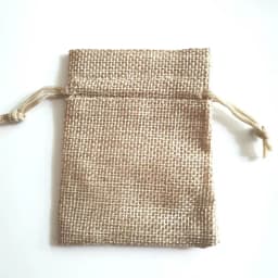 50pcs Small Natural Gift Bags jewelry packing bags Jute Linen Drawstring Pouch Gift Bag Handmade Wedding Party Jewelry Gift Bags