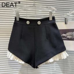 DEAT 2024 Summer New Diamond Metal Buckle Pleated Lace Celebrity Shorts For Women High Waist Hot Pants Female Trendy 11XX9135
