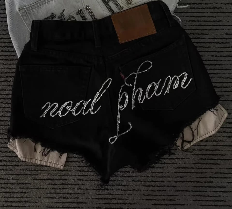 Black Rhinestone Distressed Denim Shorts Women Y2K Streetwear Vintage Frayed Oversized Cotton Casual Urban Fashion Summer Shorts