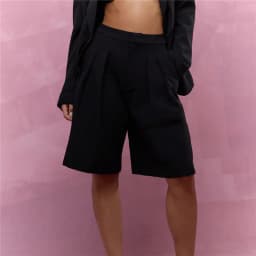 Retro Pleated Knee Length Suit Shorts Ladies High Rise Zipper Fly Side Pocket Loose Fit Daily Streetwear Bermudas