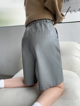 Fashion Elastic Waist PU Bermuda Shorts Women Black Pants Loose Casual Faux Leather Shorts Y2K Harajuku Wide Leg Half Shorts