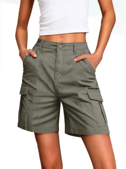 Women's Sporty Mid Waist Knee Length Shorts with 3D Pocket Contrast Panel Solid Color Casual Summer Bottoms for Outdoor Wear