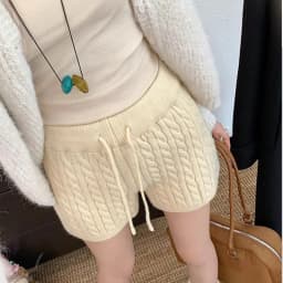Japanese Women's Cable Knitted Shorts Autumn Winter Elastic Waist Straight Leg Short Pants Woman Soft Cozy Solid Color Shorts