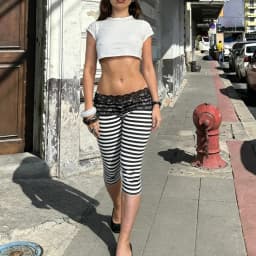 Women Y2K Striped Lace Trim Capri Pants Low Rise Fold Over Leggings Fitted Cropped Pants for Lounge Yoga Athletic Streetwear