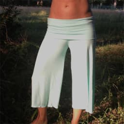 Women Fold Over Wide Leg Capri Pants Low Rise Yoga Flare Culottes Y2k Flowy Crop Palazzo Gaucho Pants Summer Beach Bottom