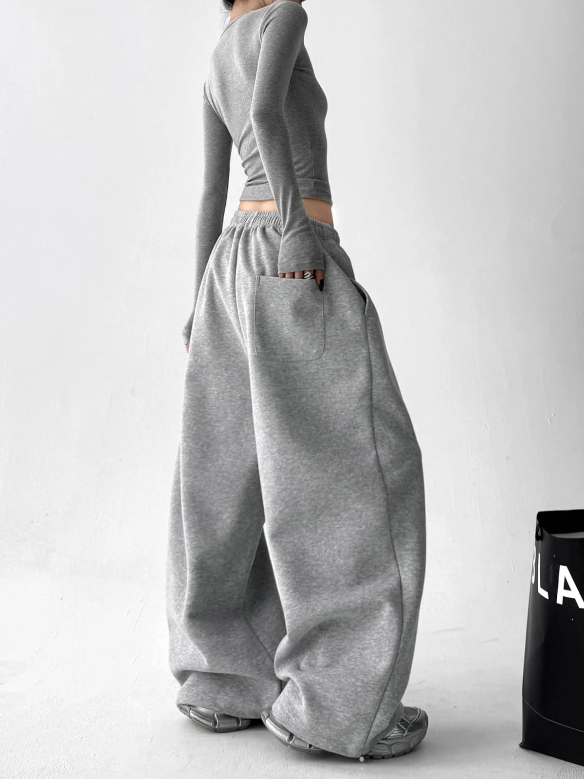 2026 New Women's Vintage Korean Baggy Sweatpants Autumn Loose Wide Leg Streetwear Casual Zipper Fly Female Trousers