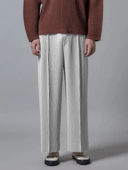 ISSEY 2026 New Arrival Miyake Pleated Pants Textured Casual Relaxed Fit Wide-Leg Cropped Trousers for Men