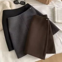 2026 Autumn Winter Vintage Woolen Skirts Women Korean Temperament A-Line Short Skirt Ladies Elegant Versatile Thick Mini Skirts