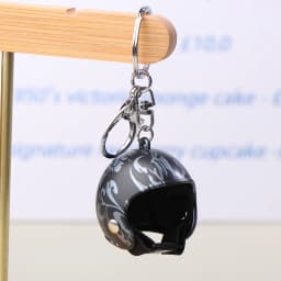 Creative Helmet Key Chain Pendant Fashion Safety Helmet Car Key Ring Bag Charm Decoration Motorcycle Club Fan Gift