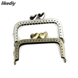 10 Pcs/Lot 8.5 CM Bronze/Silver Square Embossing Metal Purse Frame Love Heart Kiss Clasp Handle For Bag Accessory
