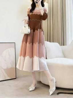 GVUW Fashion Pleated Women's Dress Wave Gradient Three Quarter Sleeved Round Neck Pullover Dresses 2026 Summer New Tide 17S3684