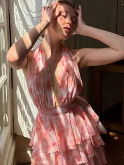 2026 Summer Floral Printed Halter Neck Ruffled Dress Waisted Elegant V Neck Women Vacation Irregular Layered Bavkless Vestidos