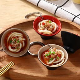 New One Bowl Noodle Keychain Creative Fashion Simulation Food PVC Noodle Model Car Bag Mobile Phone Pendant Ornaments Gift Women