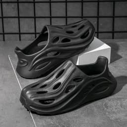 Women's Summer Shoes with Thick Soles Men's Perforated Shoes Quiet Odor Proof Water Wading Quick Drying Sports Non Slip Sandals