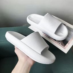 New Outdoor ultra-soft indoor-outdoor men's and women's slippers, thick-soled couple's flip-flops for indoor and outdoor use