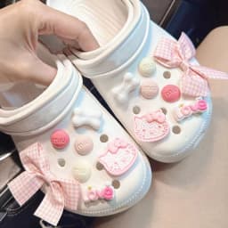 Mesuca Pink Series Hello Kitty Shoe Charms Set Kawaii Resin Decoration Accessories Removable Shoes Accessories Xmas Party Gifts