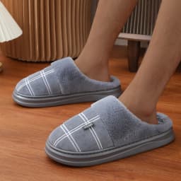 Men's Extra Large Winter Slippers Non-Slip Plush Home Shoes Warm Thick Sole Cotton Slippers for Indoor Use