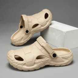 Summer Men's Outdoor Clog Sandals EVA Breathable Non Slip Closed Toe Wear Resistant Beach Slippers