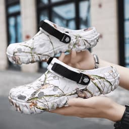 Summer Men's Clogs Sandals Man Home Garden Shoes Comfortable Men Slippers Non-Slip Soft Bottom Flip Flop Sandals Big Size 46 47