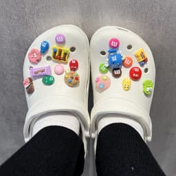 Whole Set Hot Sale DIY Hole Shoes Charms for Cute Cartoon Handmade Charms Designer Quality Garden Shoe Decoration Girl Gift