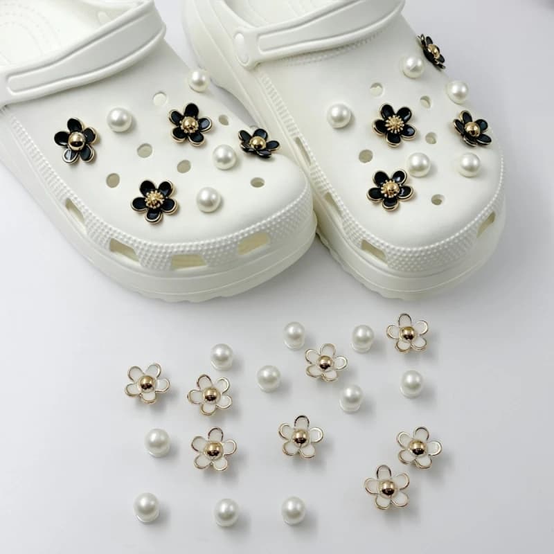 3D Cute Daisy Pearl Shoe Charms Set for Slide Sandals Garden Shoes DIY Clogs Decoration Shoe Buckle Pins Shoe Decoration Gifts