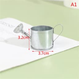1Pcs 1/12 Dollhouse Miniature Furniture Metal Watering Can Garden Decoration Miniature Furniture