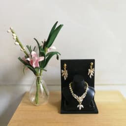1:6 Doll Mini Jewelry Earring Necklace Set (including Display Rack) for Doll Decorative Toys, Doll Gift Accessories